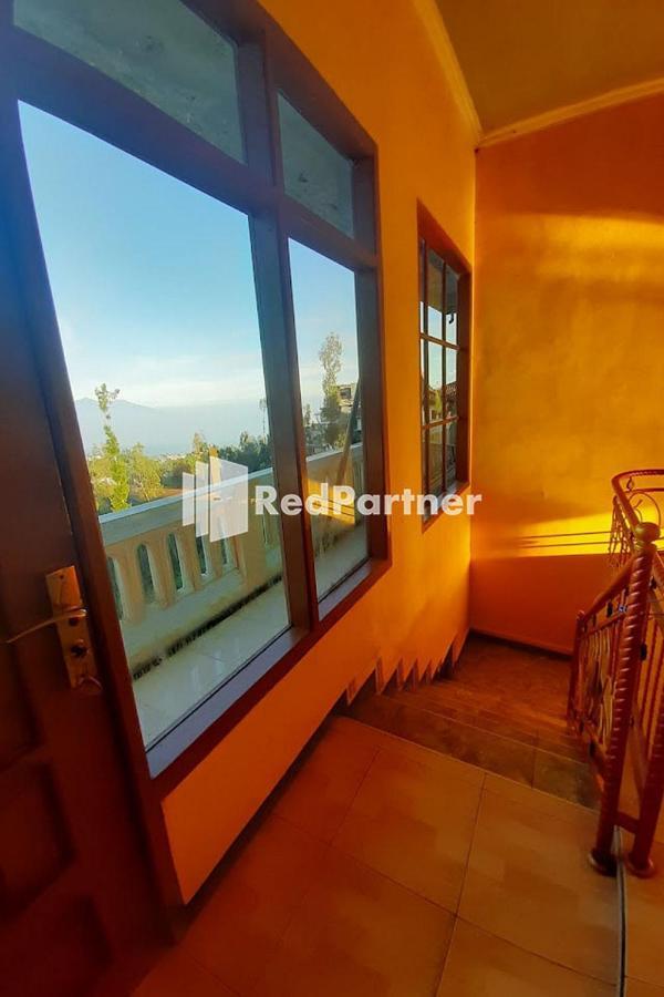 Bromo Indah Lestari Homestay Mitra Reddoorz Пасуруан Екстериор снимка