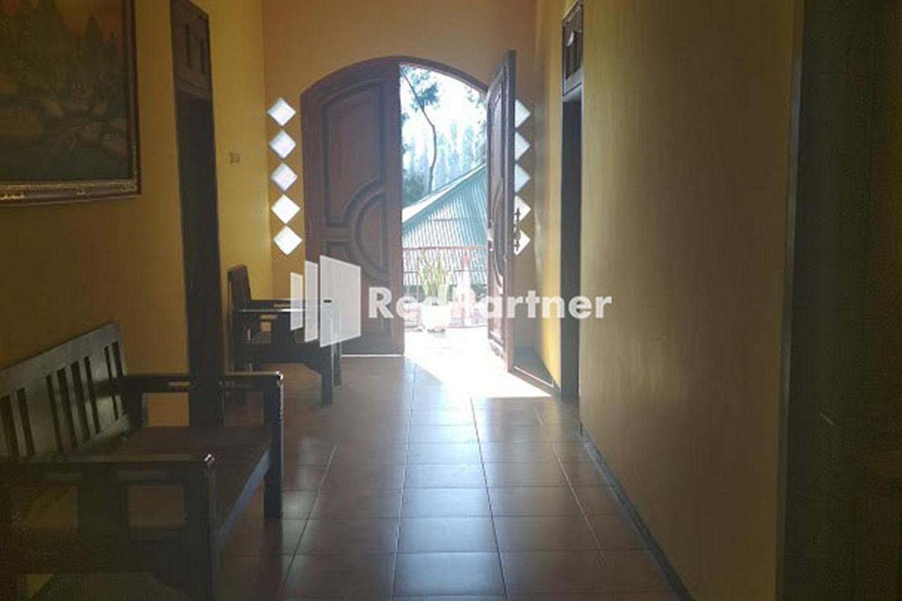 Bromo Indah Lestari Homestay Mitra Reddoorz Пасуруан Екстериор снимка