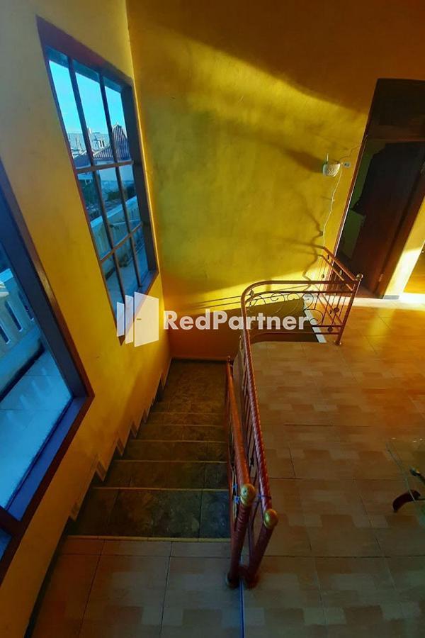 Bromo Indah Lestari Homestay Mitra Reddoorz Пасуруан Екстериор снимка